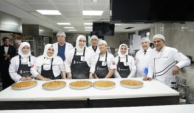 Enstitü İstanbul İsmek Kadınları En İyi Baklavayı Yapmak İçin Yarıştı